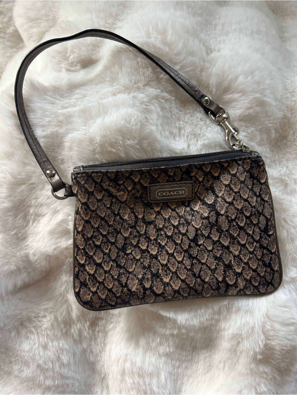 🐍COACH snake print Wristlet - Picture 4 of 4